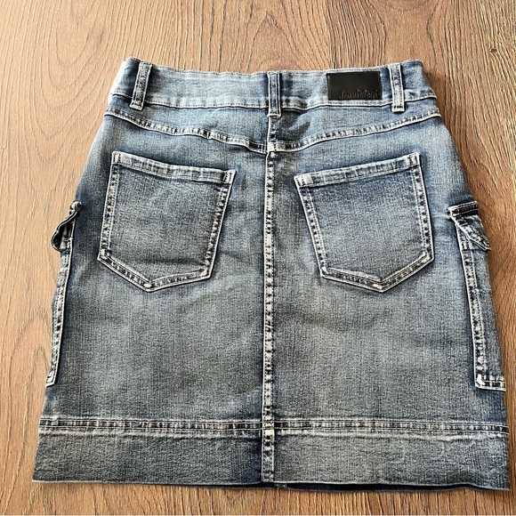 JEANIOLOGIE Denim Cargo Skirt with Pockets - Picture 2 of 6